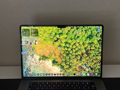 16-inch M1 Pro Max Macbook Pro 32GB RAM 1TB