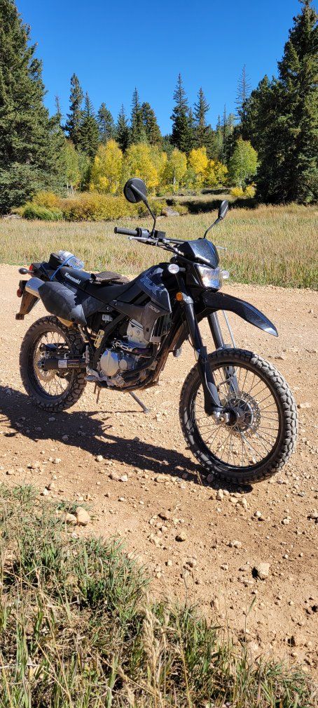 Kawasaki KLX 300 Dual Sport Motorcycle 2023 - Camo / Black 650 miles new battery. excellent condition. 