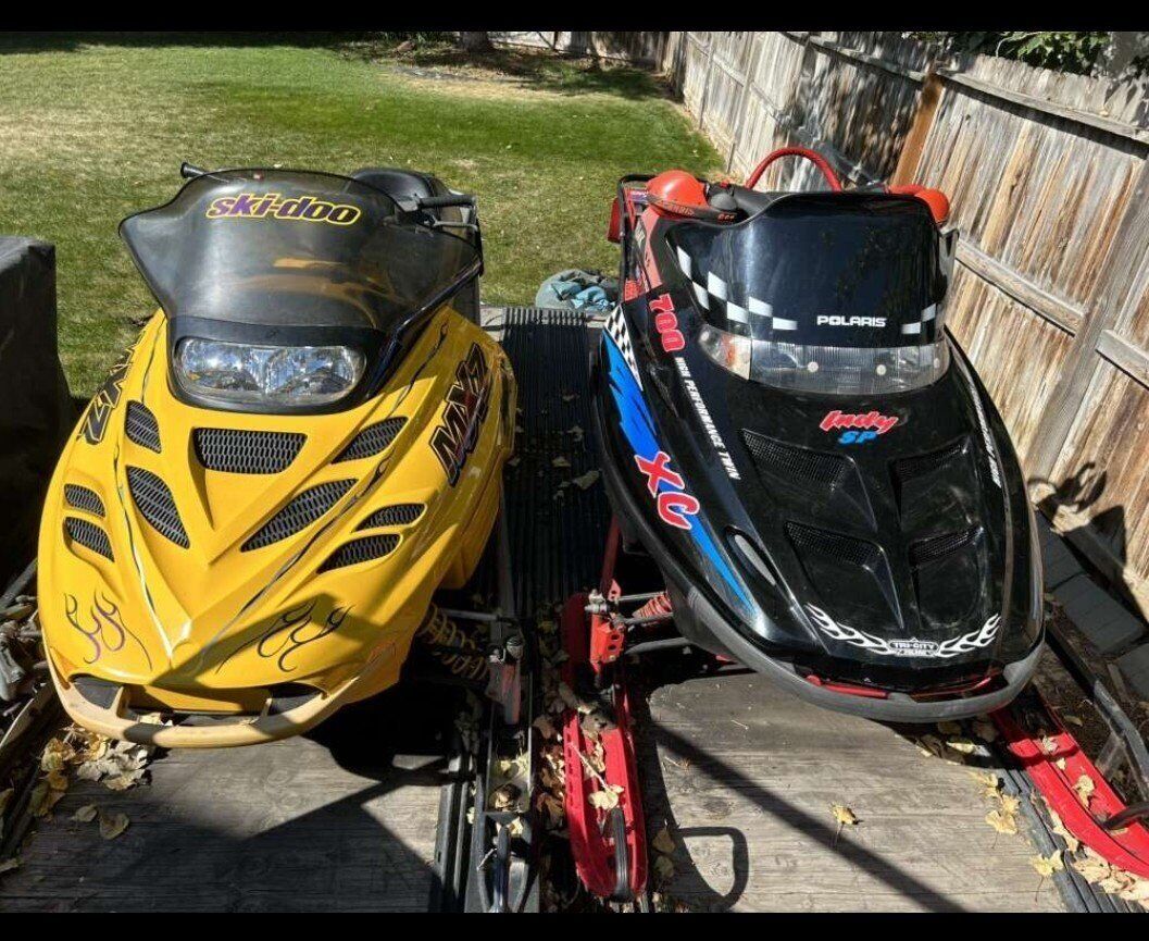 1999 Polaris XC RMK  and 2000 Ski Doo MXZ