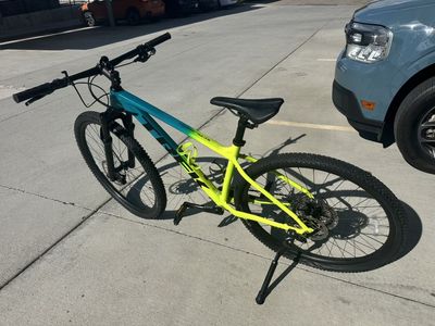 • “Like New Trek 29” Mountain Bike – Great Deal!”