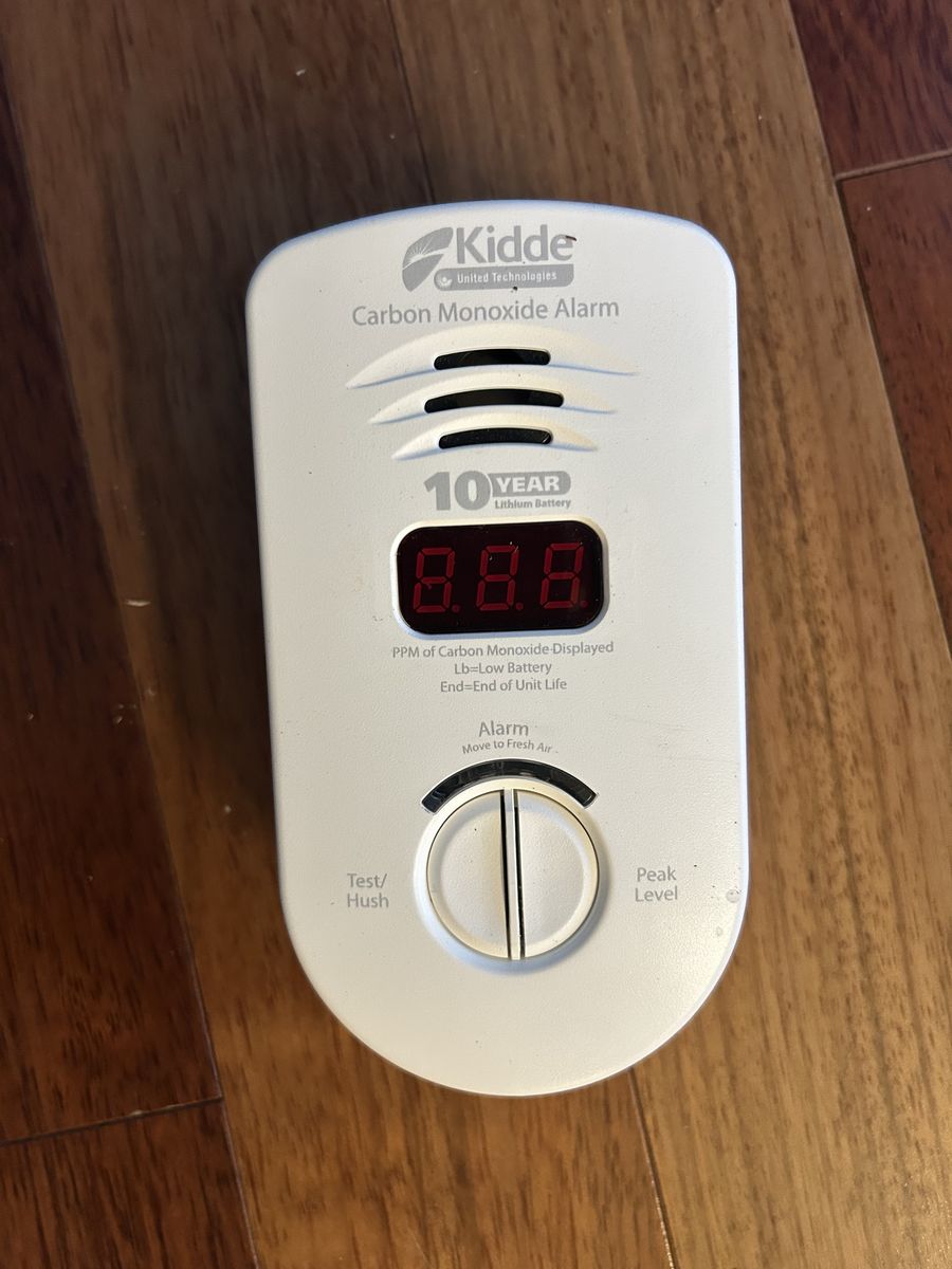 2 Kidde Carbon Monoxide Plug-In Alarms