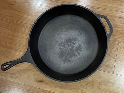 15" Lodge Cast Iron Frying Pan Skillet 14SK