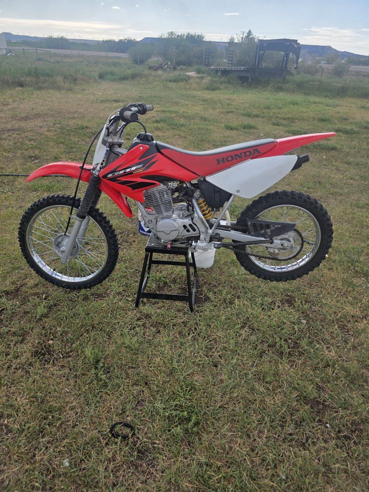 Main image 4