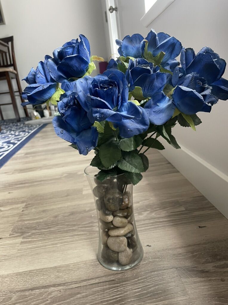 Blue Rose Decor
