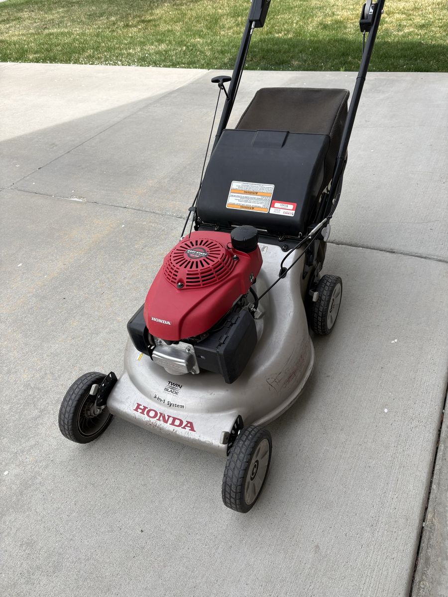 HONDA HRR216 ( WORKS EXCELLENT )