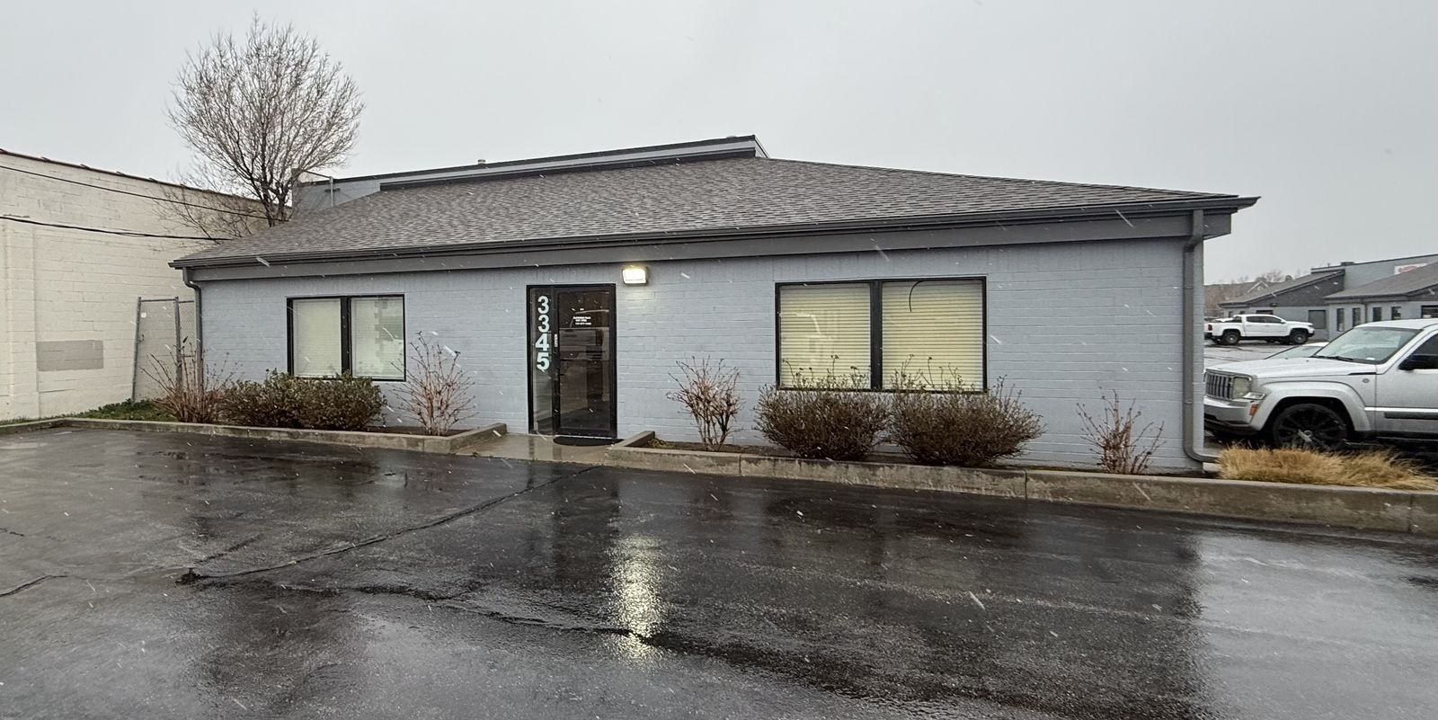 Office/Warehouse Space for Lease- 2,925 SQFT- Central Salt Lake Valley