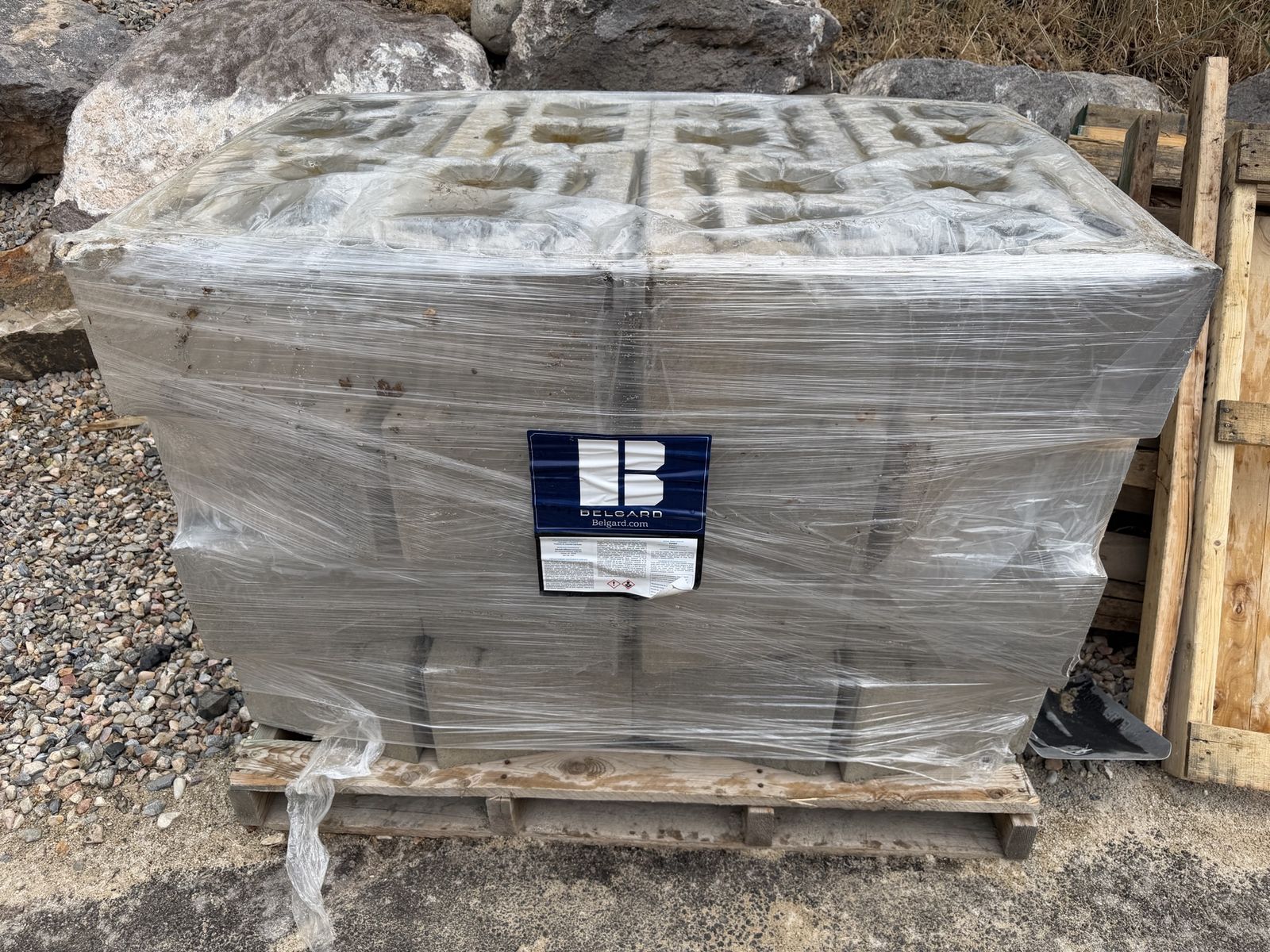 Belgard Diamond Pro Quarry Faced Victorian Retaining Wall Blocks - Full Pallet (36 Blocks)