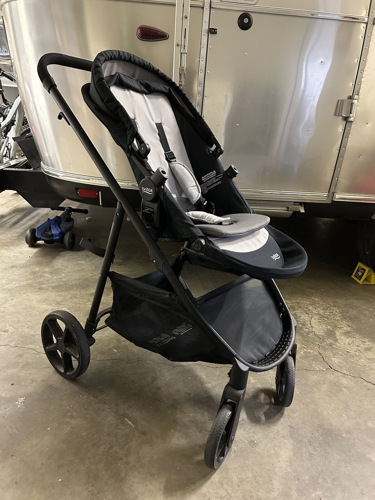 Brook+ Stroller with Parent and Child Trays