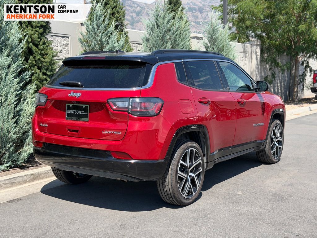 Main image 8