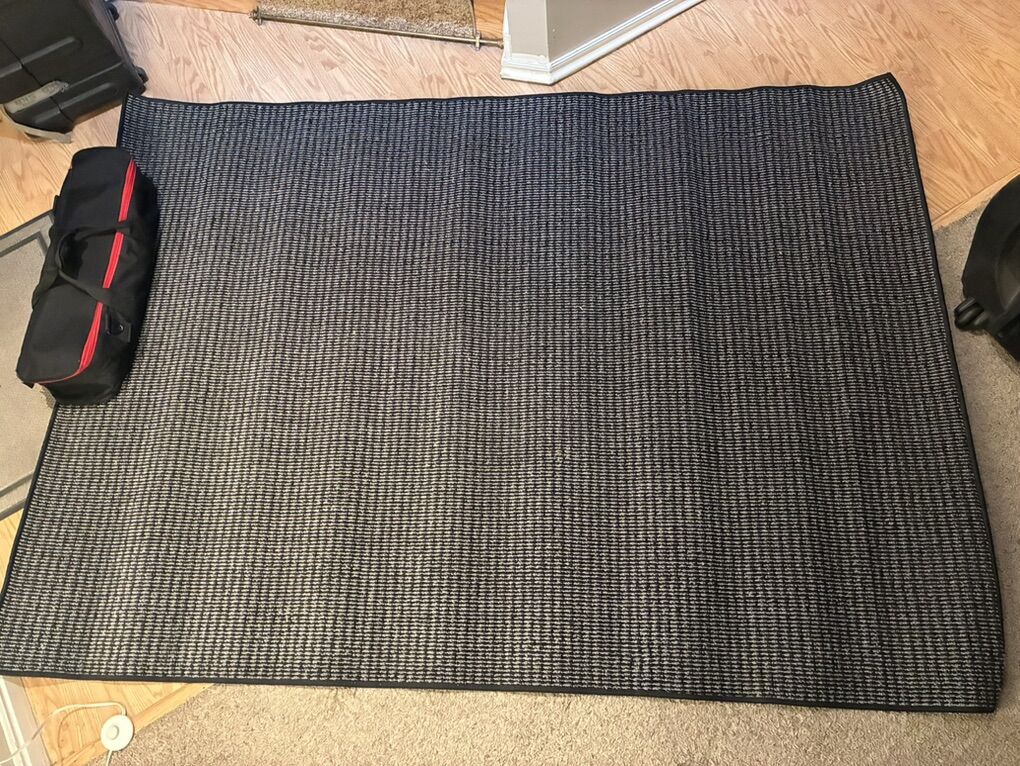 Used 5' X 7' Area Rug