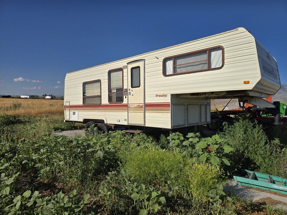 Fleetwood Prowler 5th Wheel Travel Trailer Camper