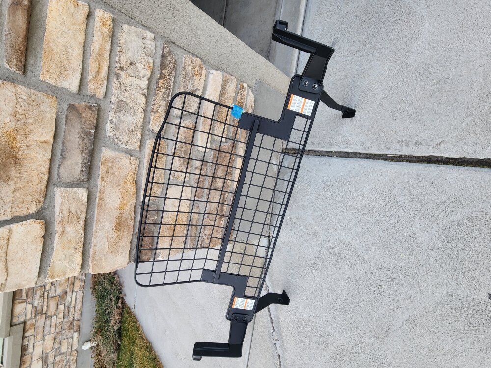 Subaru Forester cargo separator dog cage