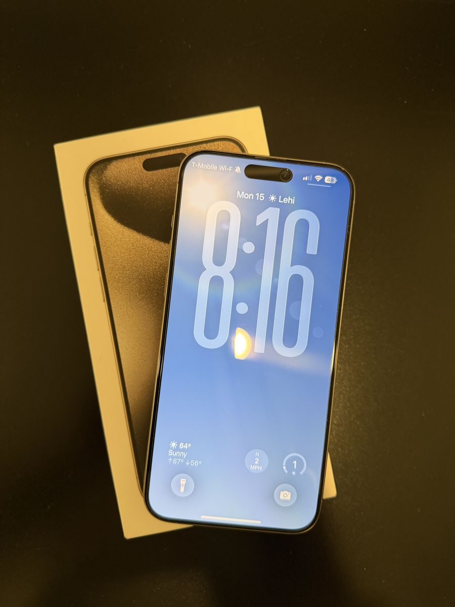 Unlocked iPhone 15 Pro Max Natural Titanium