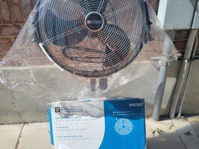 Utilitech 20-in High Velocity Indoor Oscillating Pedestal Fan. cash sale only.