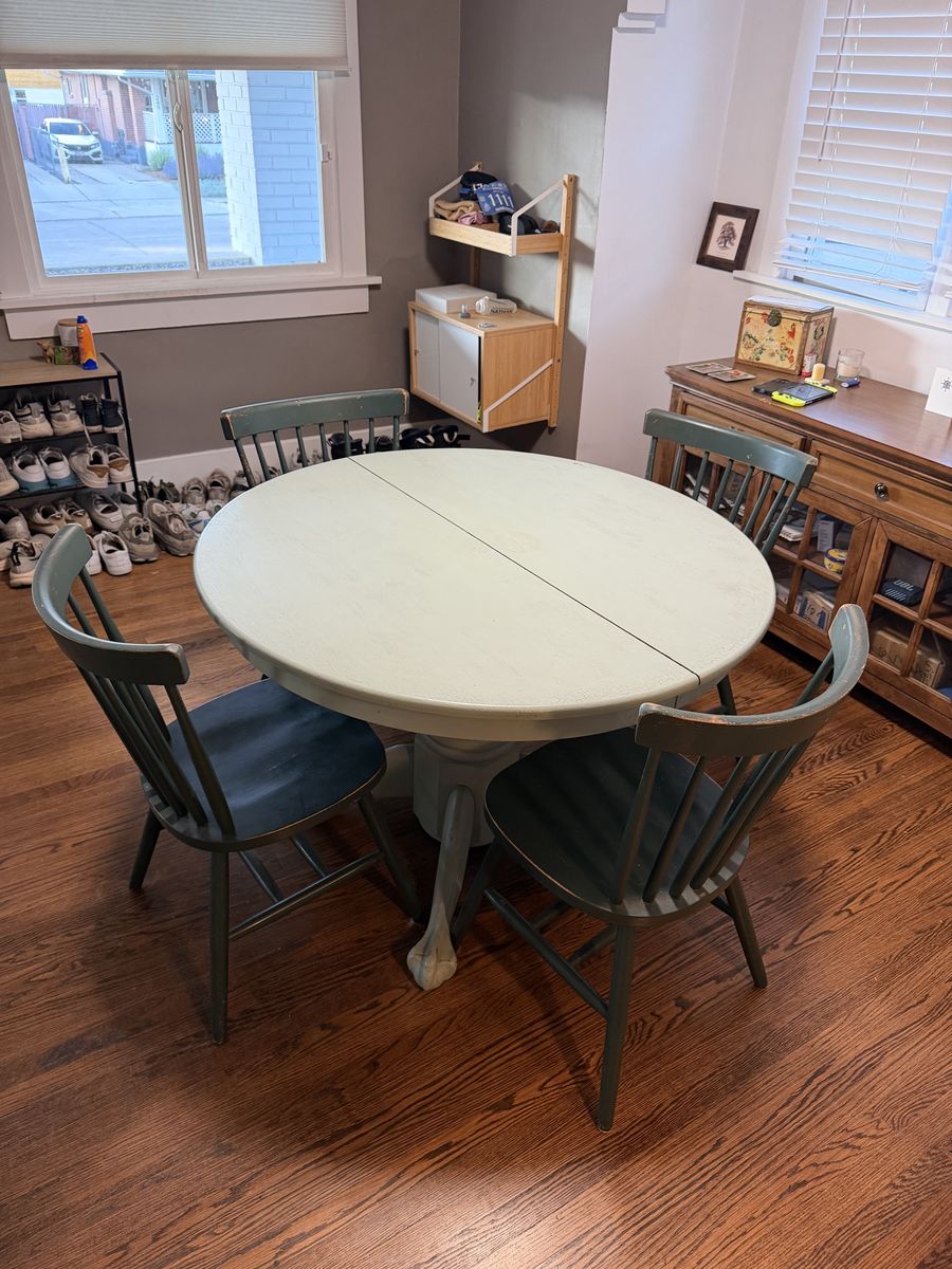 Dining Room Table and Chairs