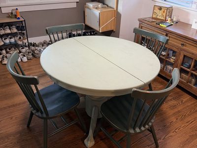 Dining Room Table and Chairs