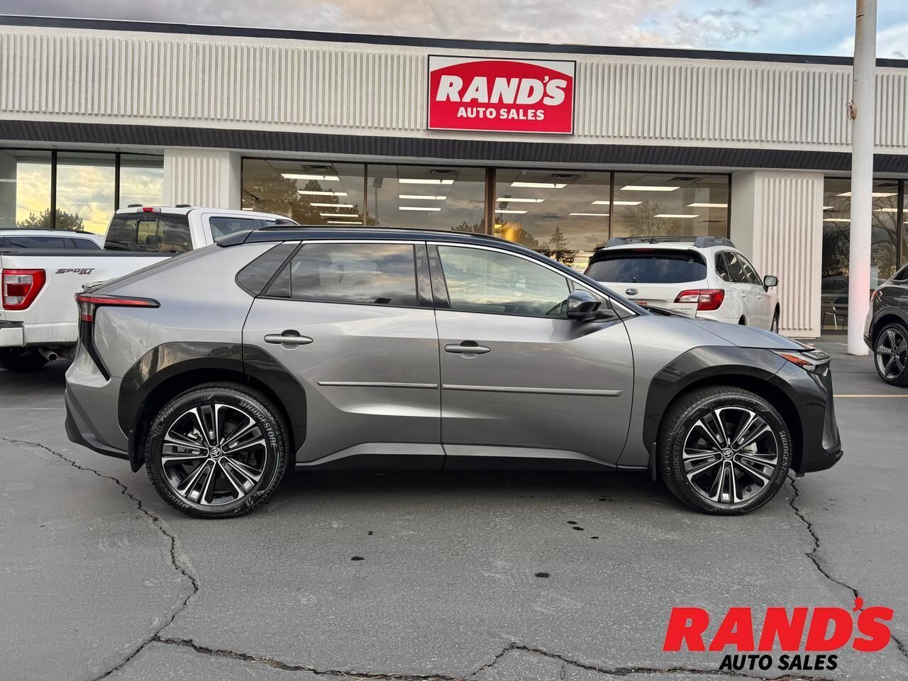 2024 Toyota bZ4X Limited