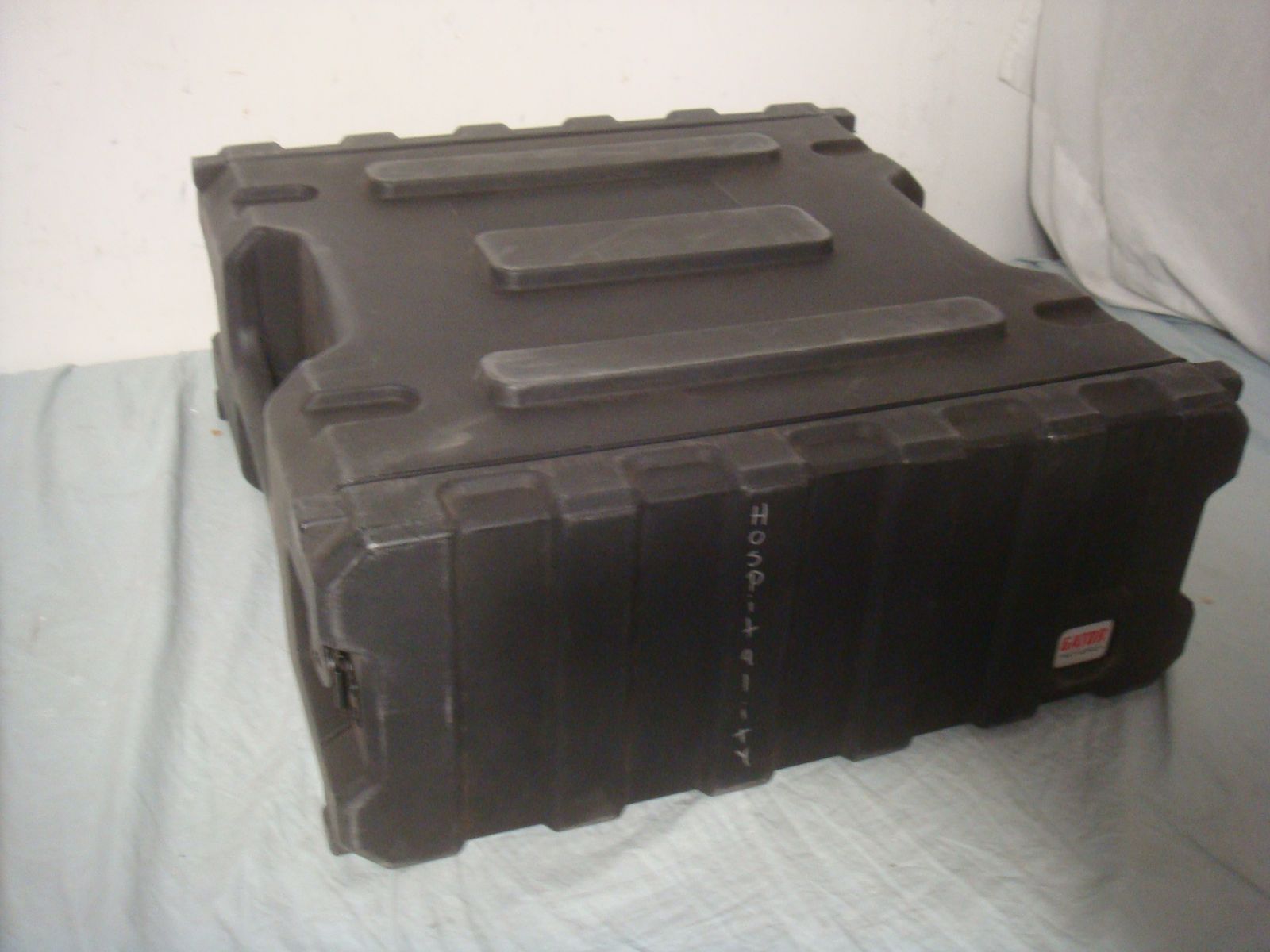 GATOR G-PRO-4U-19 TRAVEL HARD RACK ROAD CASE WITH DRAWER