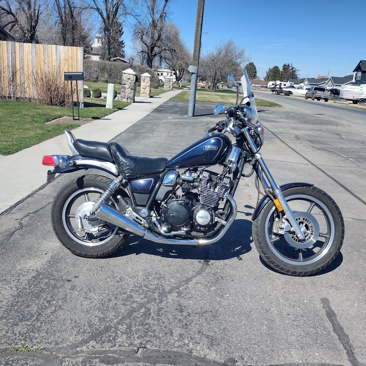 Yamaha XJ700 Motorcycle
