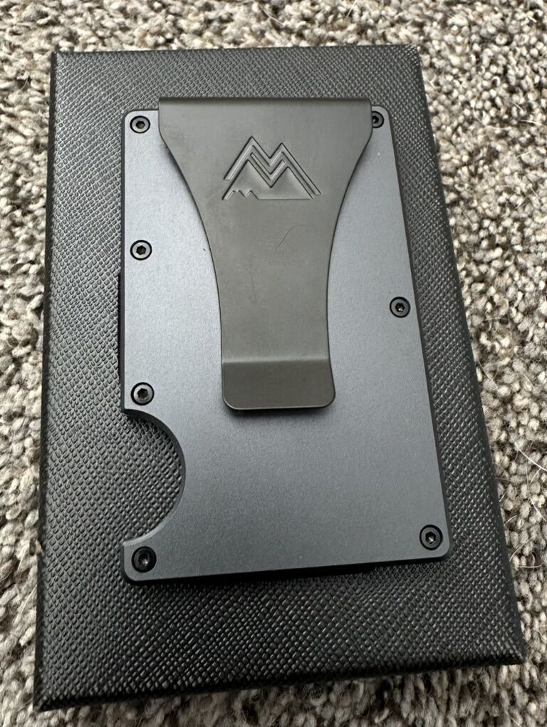 Minimalist Wallet Gunmetal Titanium