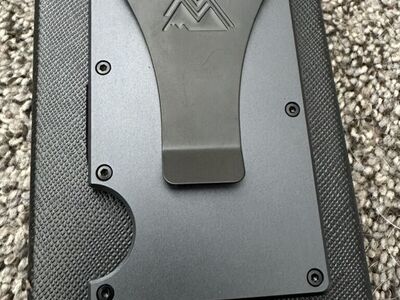 Minimalist Wallet Gunmetal Titanium