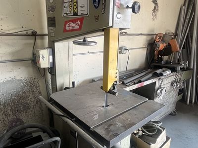 Good working bandsaw 220v lobo