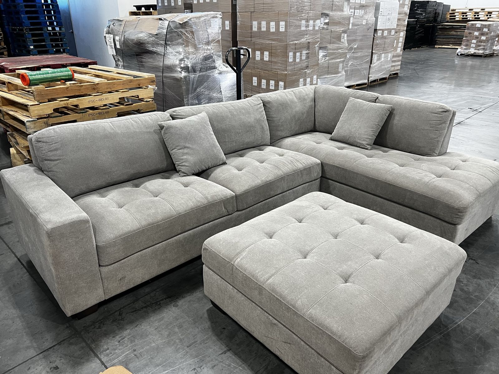 Thomasville Miles 3-piece fabric sectional with storage ottoman
