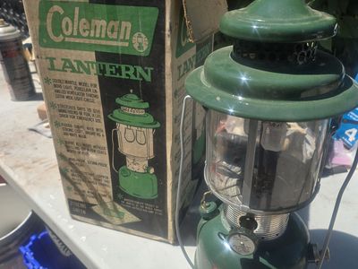 Vintage Coleman 220E195 Green Double Mantle Camping Lantern with Original Box