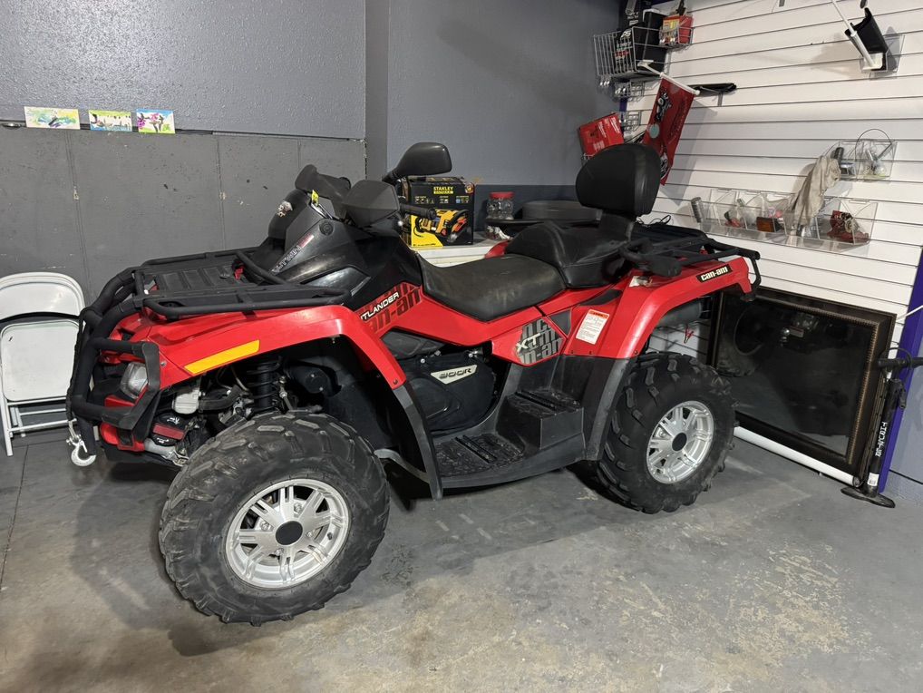 2010 Can Am Outlander Max  XT 800 W/ Trailer