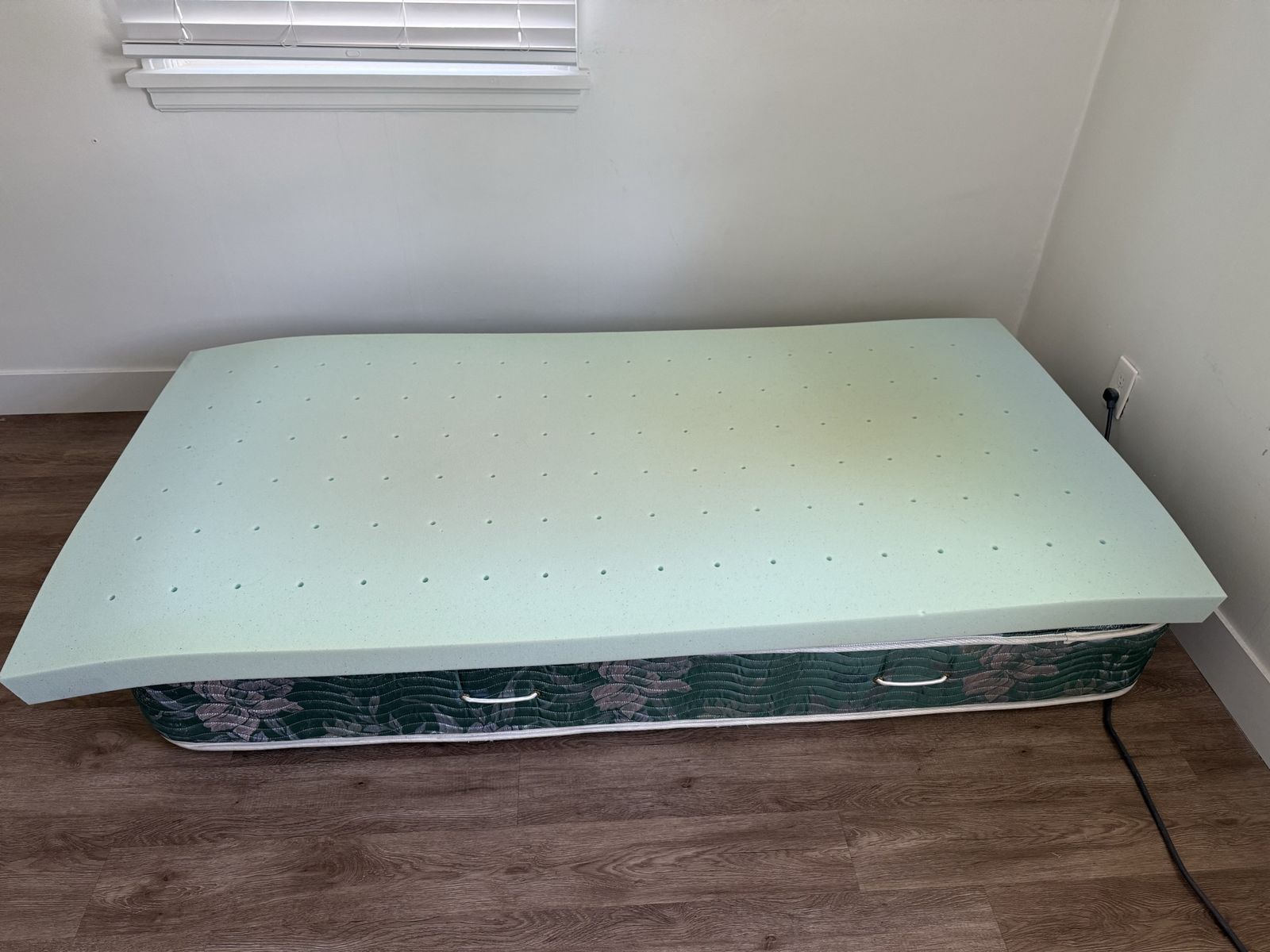 Daybed frame, mattress, and pad