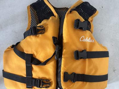Cabela's Youth Life Vest PFD - Type III, 50-90 lbs, 25-29" Chest, Yellow