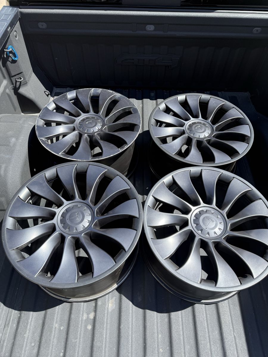 Set of 4 OEM Tesla Model Y 21" Überturbine Wheels