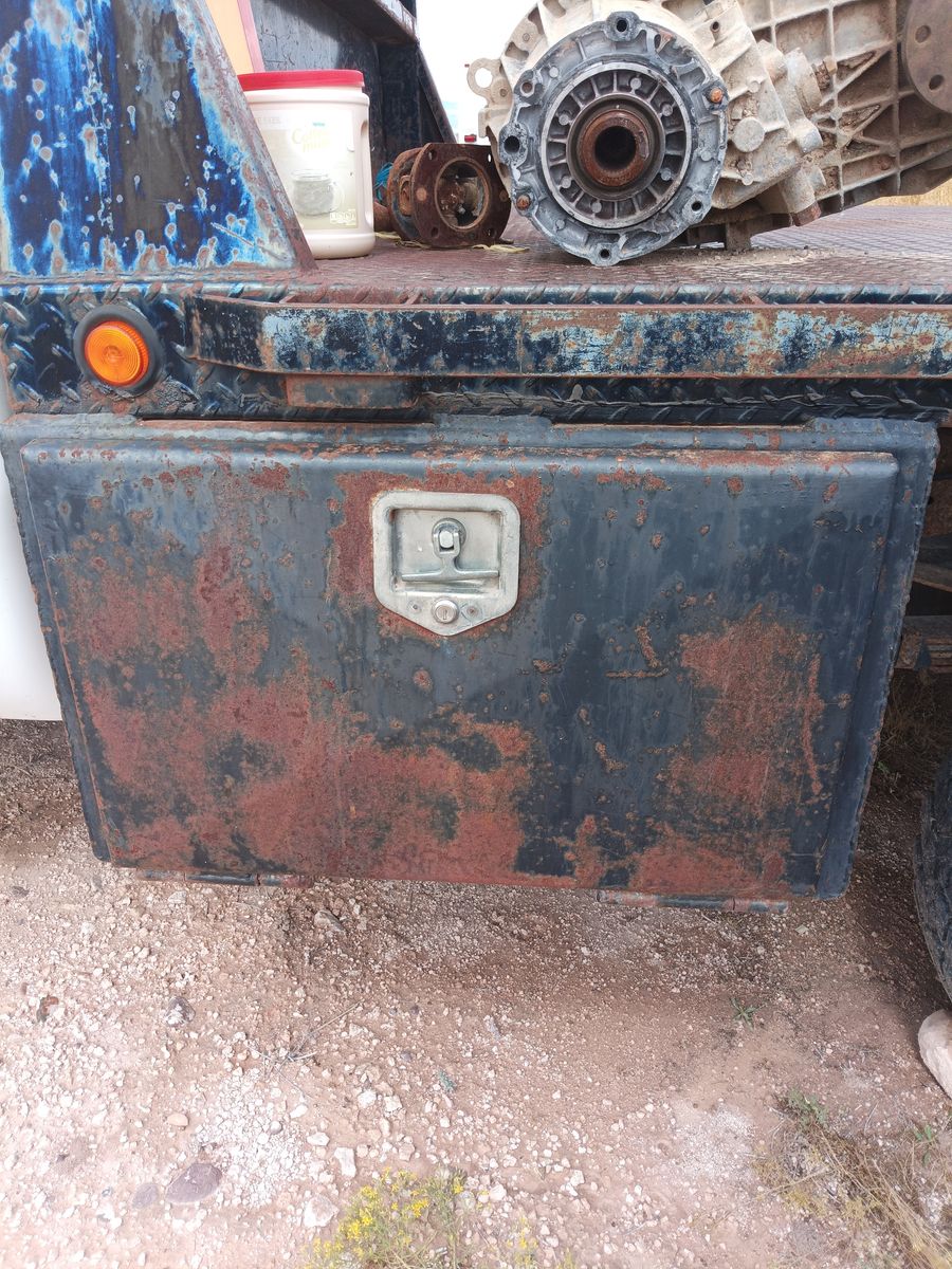 Main image 3