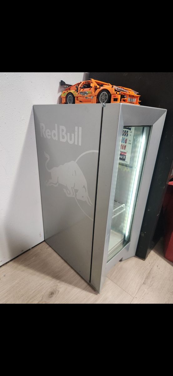 REDBULL MINI FRIDGE