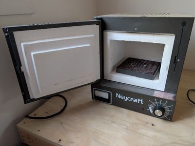 Neycraft JFF2000 Kiln with Paragon Sentry Express 4 Digital Temperature Controller