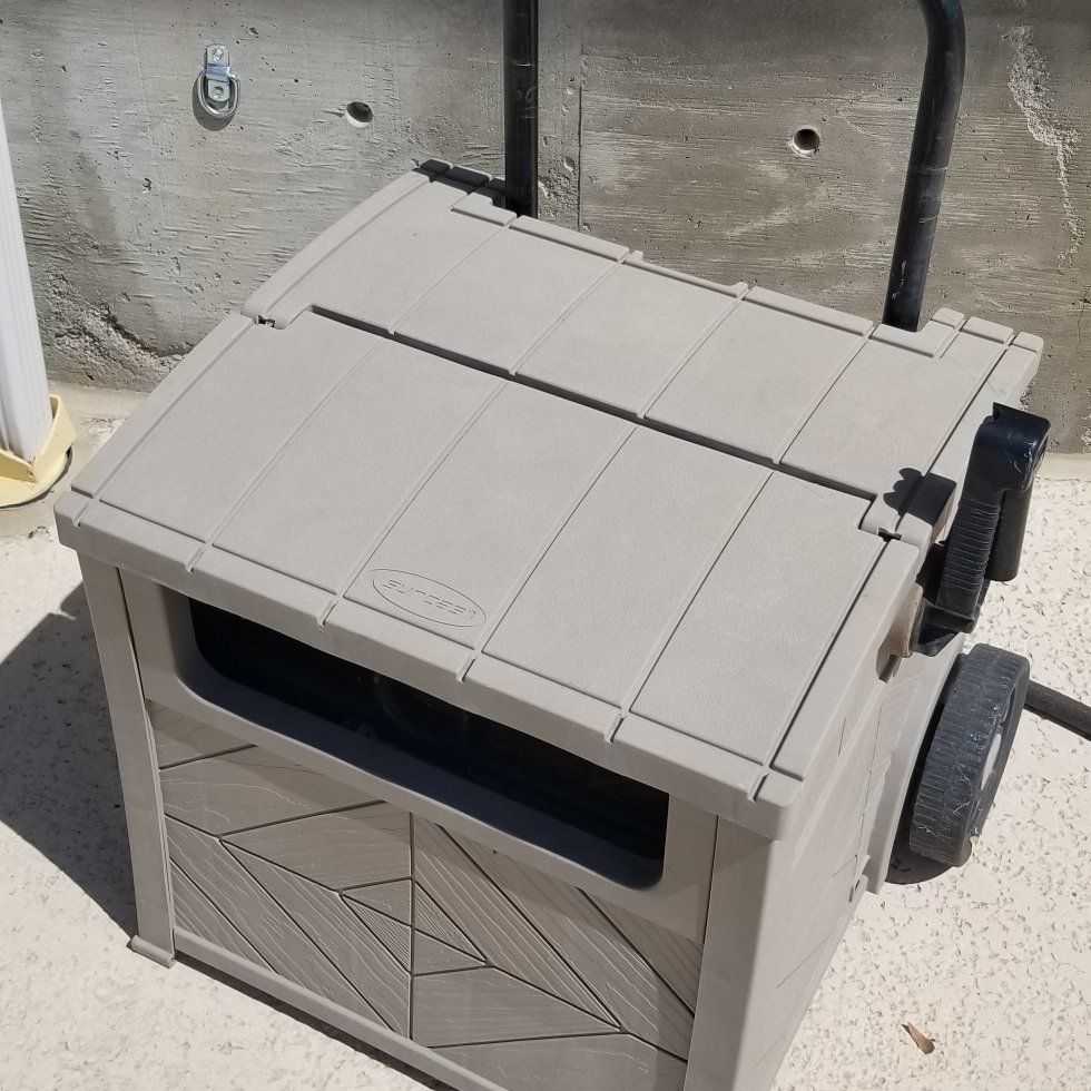 Suncast Hideaway Hose Reel with Wheels