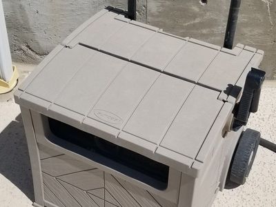 Suncast Hideaway Hose Reel with Wheels