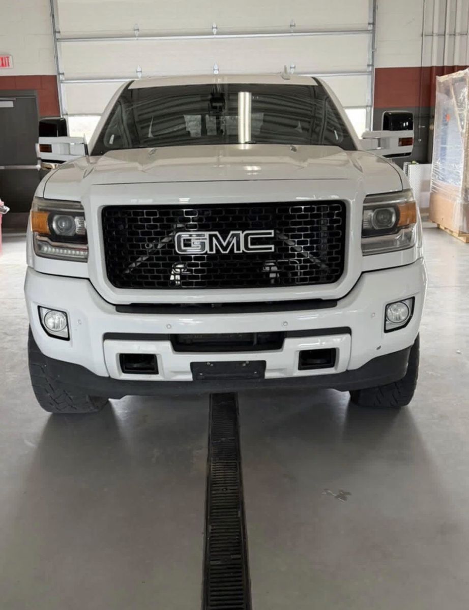 2016 GMC Sierra 3500HD Denali