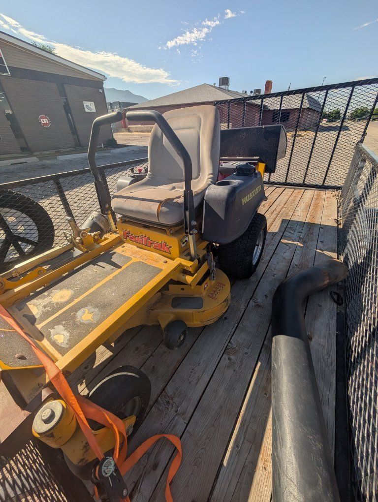Zero Turn Commercial Hustler Fast track Riding mower