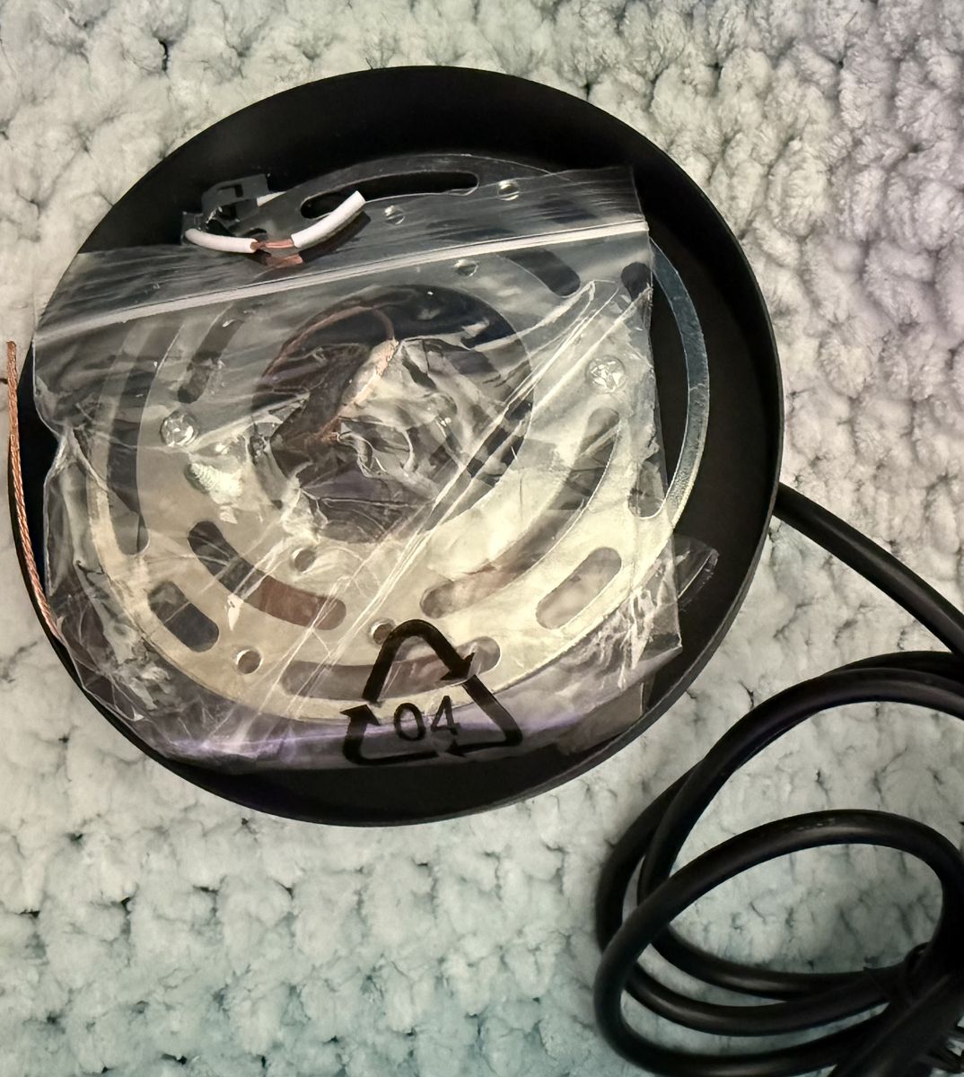 Main image 3