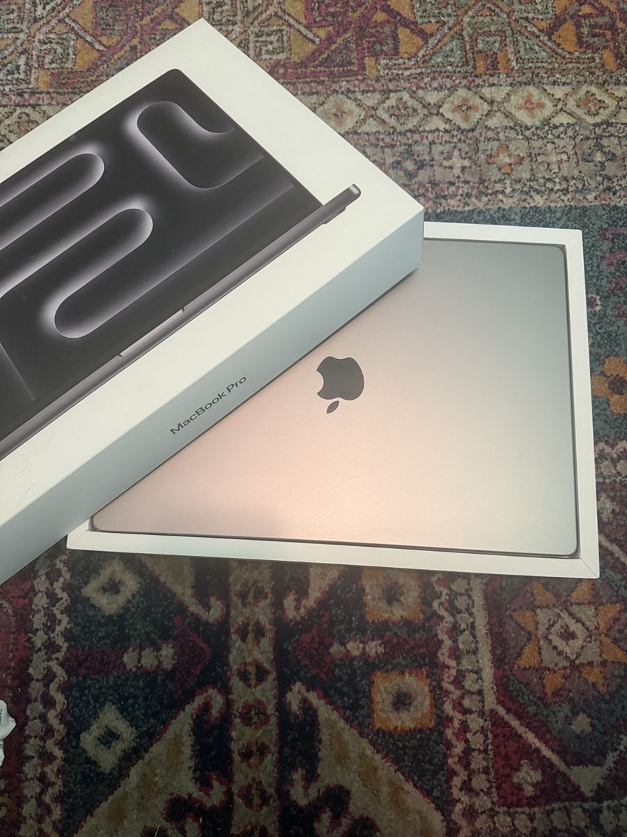 Like New MacBook Pro M1 Max 1TB 16in