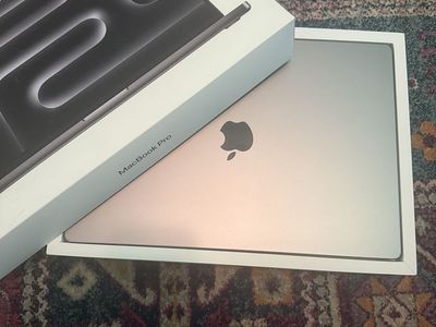 Like New MacBook Pro M1 Max 1TB 16in