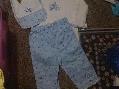 CARTER'S PANT SUIT AND BIB..SO SWEET...6-9 MO