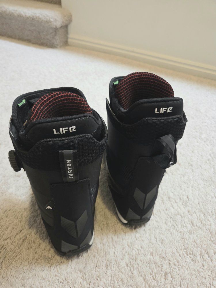 Men's Burton Ion Dual Boa Snowboard Boots - Black with Life Liners
size 9 1/2
