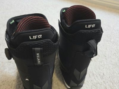 Men's Burton Ion Dual Boa Snowboard Boots - Black with Life Liners
size 9 1/2