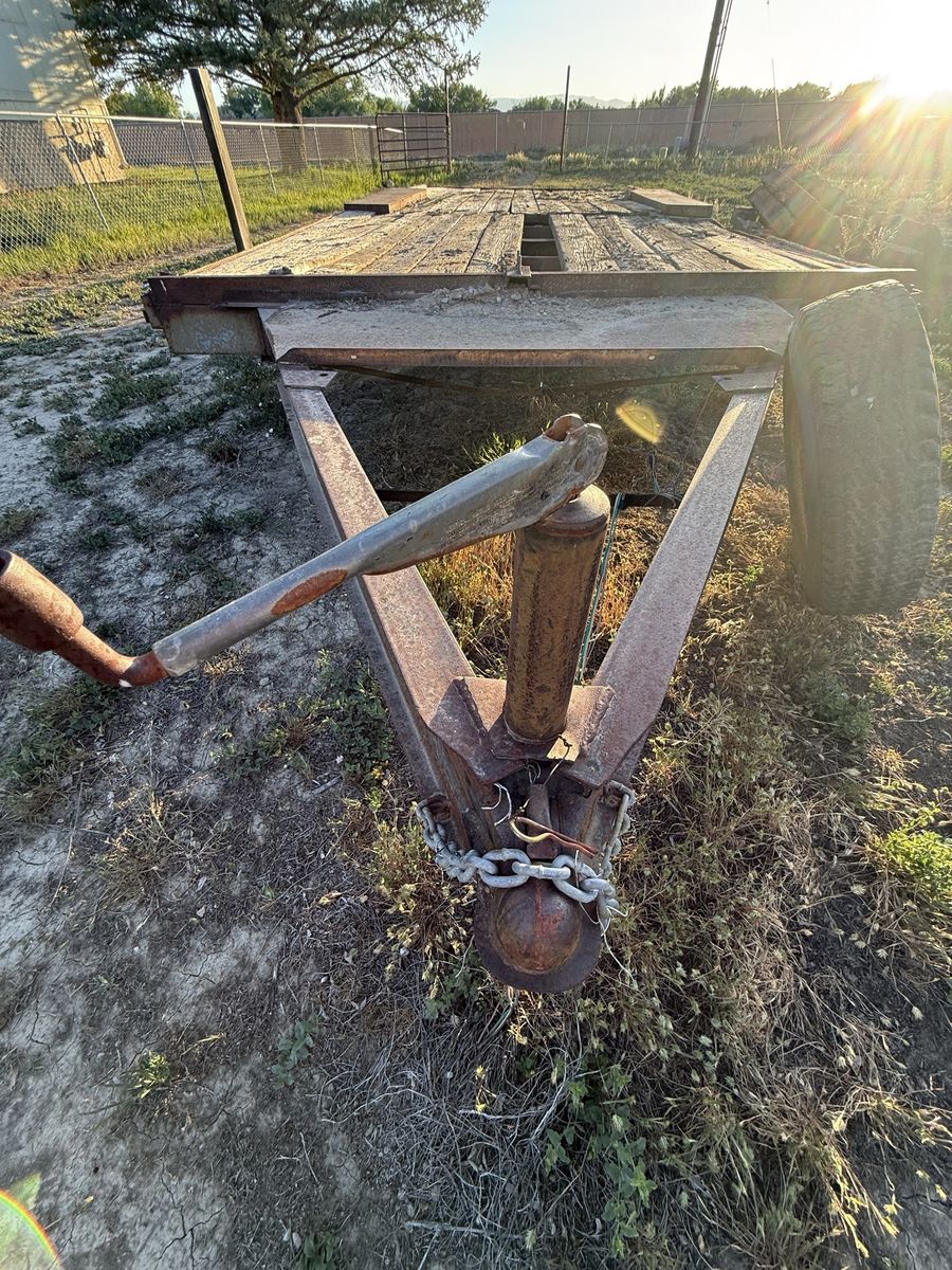 ESTATE Sale—> 8x20 Heavy Duty Tandem Axle Flatbed Trailer $200 OBO