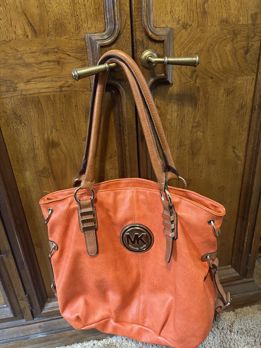 Michael Kors Leather Handbag / Purse