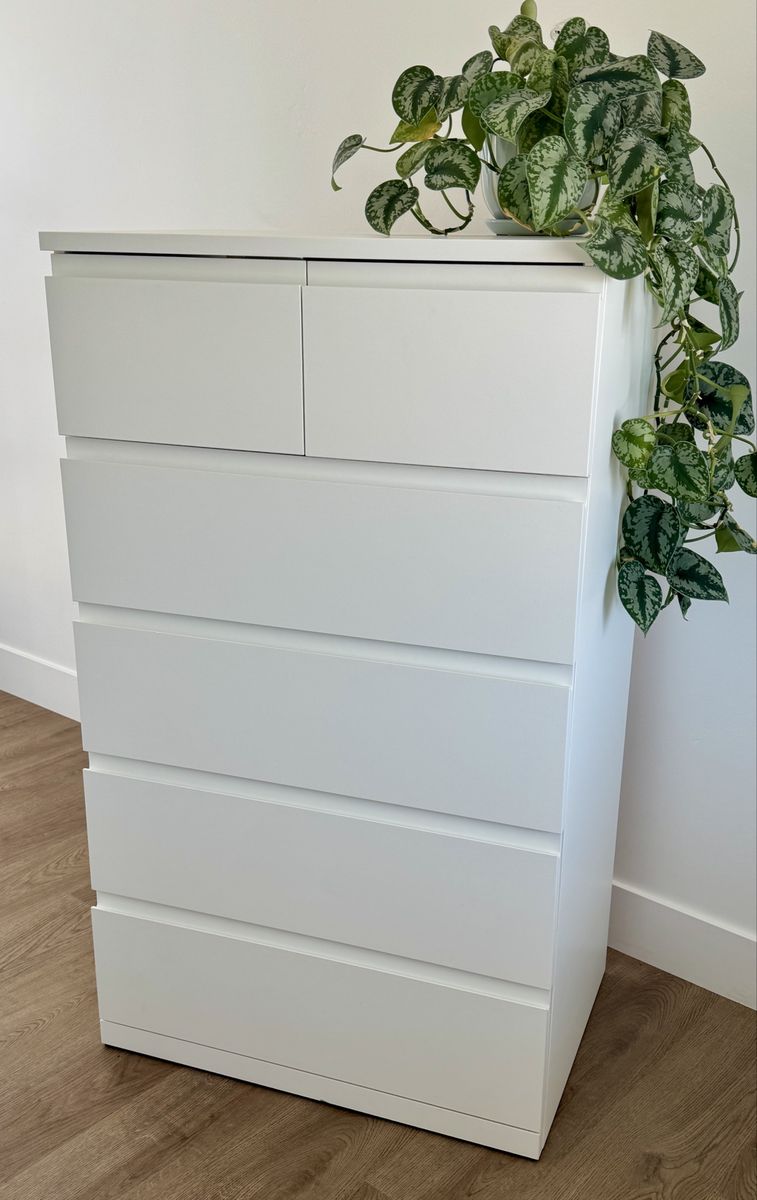 White 6-Drawer Dresser - Practically New