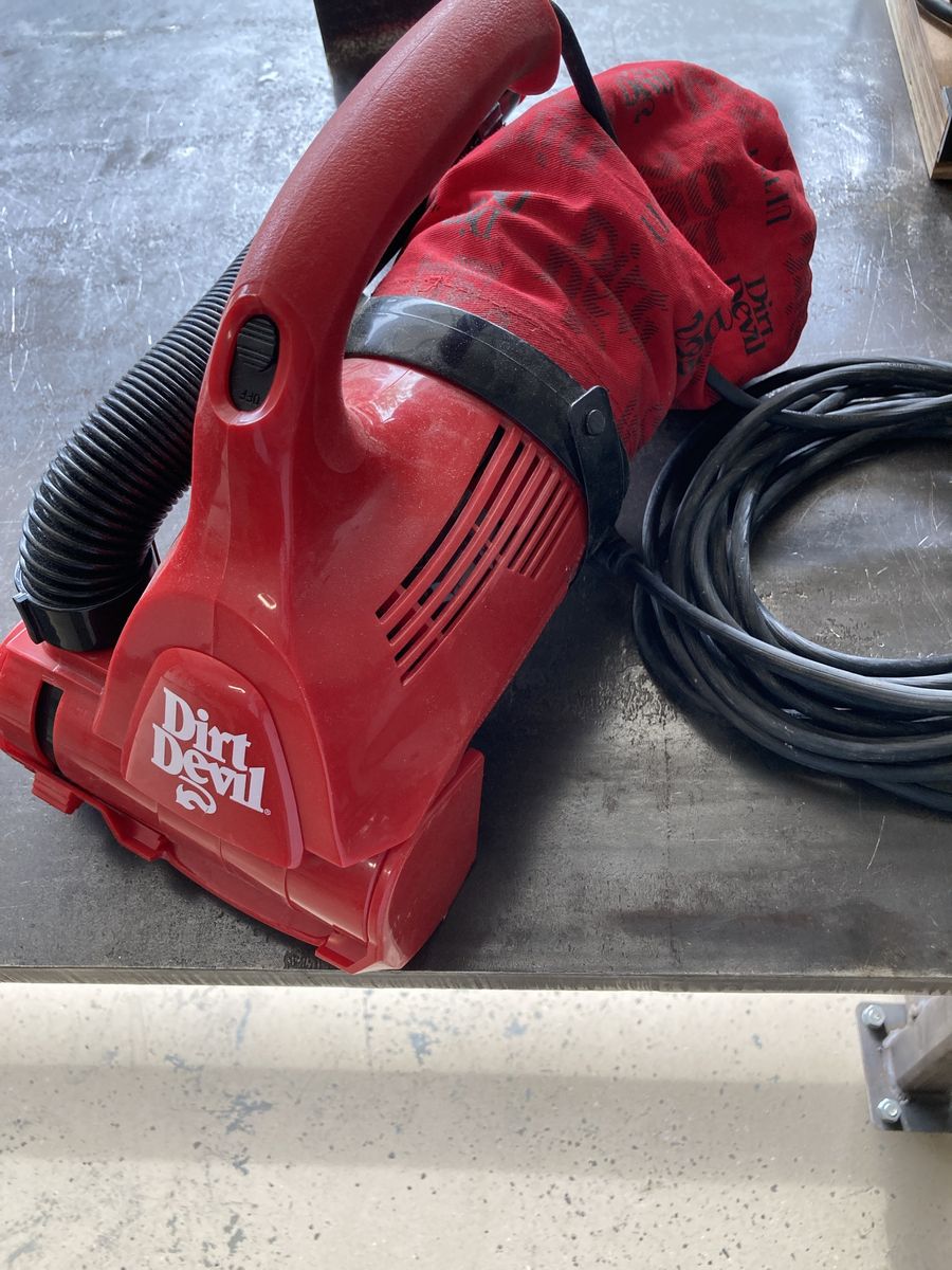 Free vacuum (Dirt Devil)