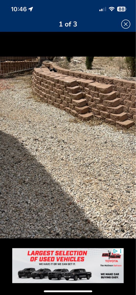 Retaining wall bricks